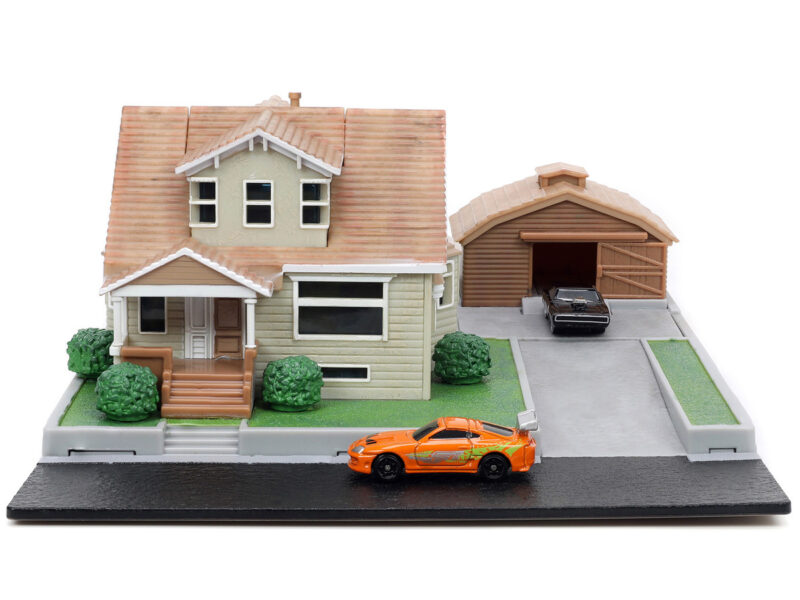 Toretto House Diorama with Dodge Charger Black and Toyota Supra Orange with Graphics "Fast and Furious" "Nano Scene" Series Models by Jada - Image 3