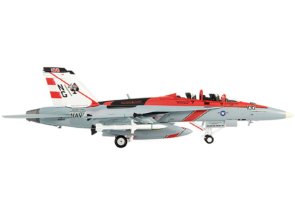 JCW-72-F18-015-2__62854.jpg