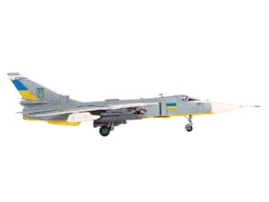 JCW-72-SU24-001-2__18841.jpg