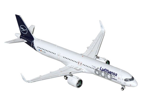 Airbus A321neo Commercial Aircraft "Lufthansa - 600th Airbus Aircraft" (D-AIEQ) White with Dark Blue Tail 1/400 Diecast Model Airplane by GeminiJets