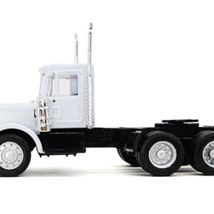 Kenworth W900 Short Day Cab "New Version" White 1/87 (HO) Plastic Model Car by Promotex