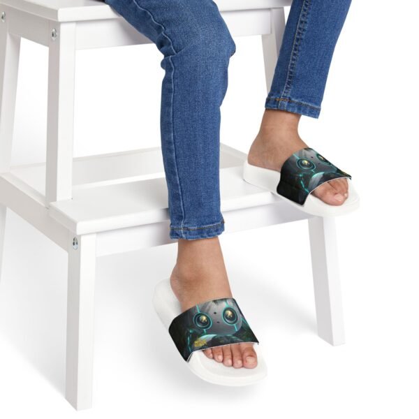 The Wild Robot Youth Removable-Strap Sandals