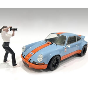 Photographers Figure #2 for 1/18 Scale Models by American Diorama