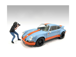 Photographers Figure #4 for 1/18 Scale Models by American Diorama