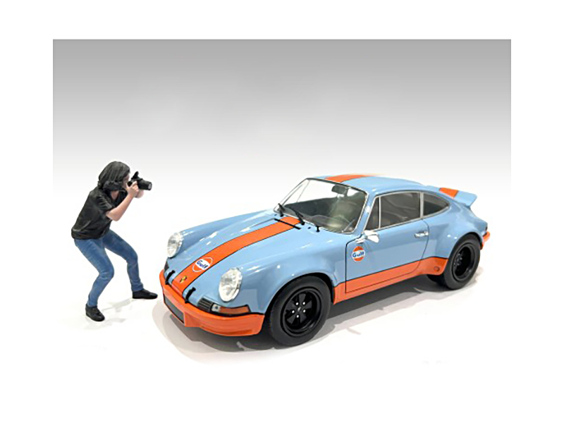 Photographers Figure #4 for 1/24 Scale Models by American Diorama