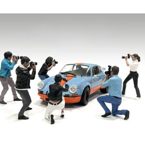 Photographers 6 piece Figure Set for 1/18 Scale Models by American Diorama