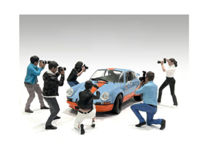 Photographers 6 piece Figure Set for 1/24 Scale Models by American Diorama