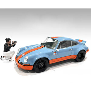 Photographers Figure #5 for 1/18 Scale Models by American Diorama