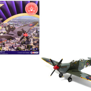 Supermarine Spitfire T.9 Aircraft "PV202 Aerial Collective at Duxford Airfield" British Royal Air Force "The Aviation Archive" Series 1/72 Diecast Model by Corgi